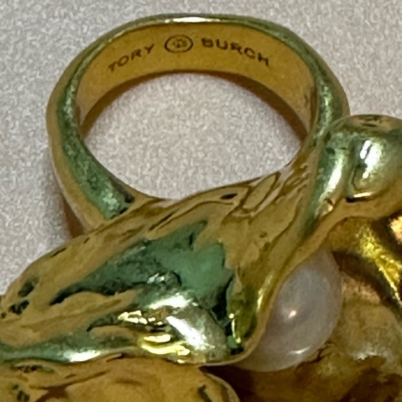 Tory Burch Oyster pearl from the ocean Ring size 7 - Picture 9 of 11